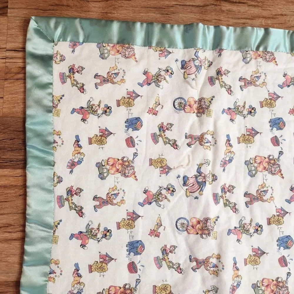 Vintage 60s Clown Circus Blanket Crib Child's Size White Green Satin Edge